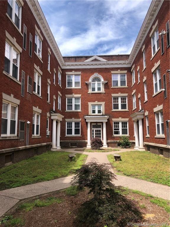 47 Willard St Unit E, Hartford, CT 06105 Condo for Rent in Hartford