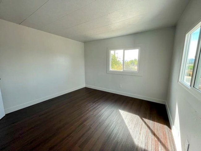 Foto del edificio - 22556 Lukens Ln