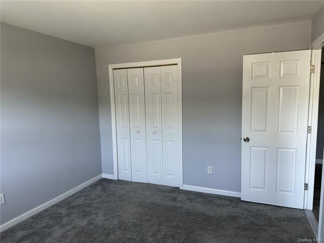 Foto del edificio - 31 Old Post Rd S