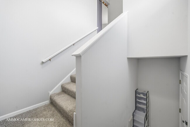 Foto del edificio - 148 Bertram Dr