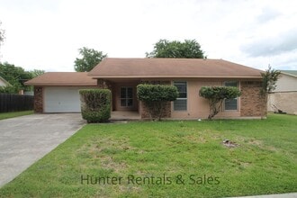 Building Photo - 2810 Lawndale St