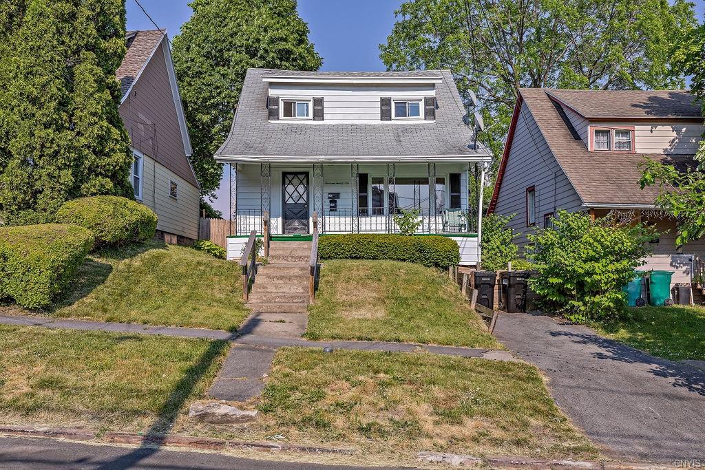 Primary Photo - 1326 Oak St