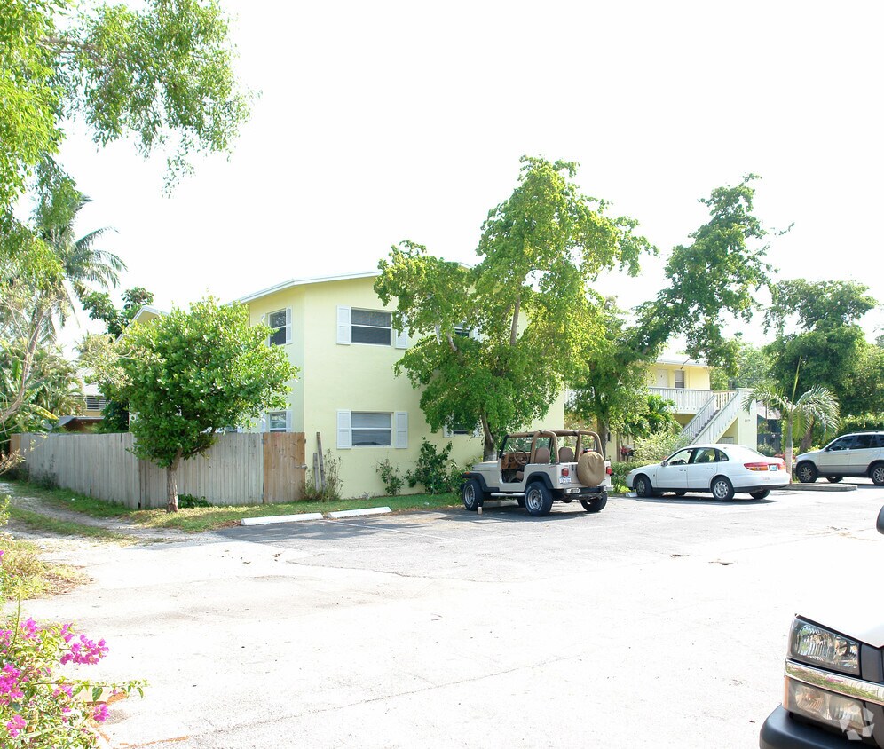 Building Photo - 1429 SW 9th St