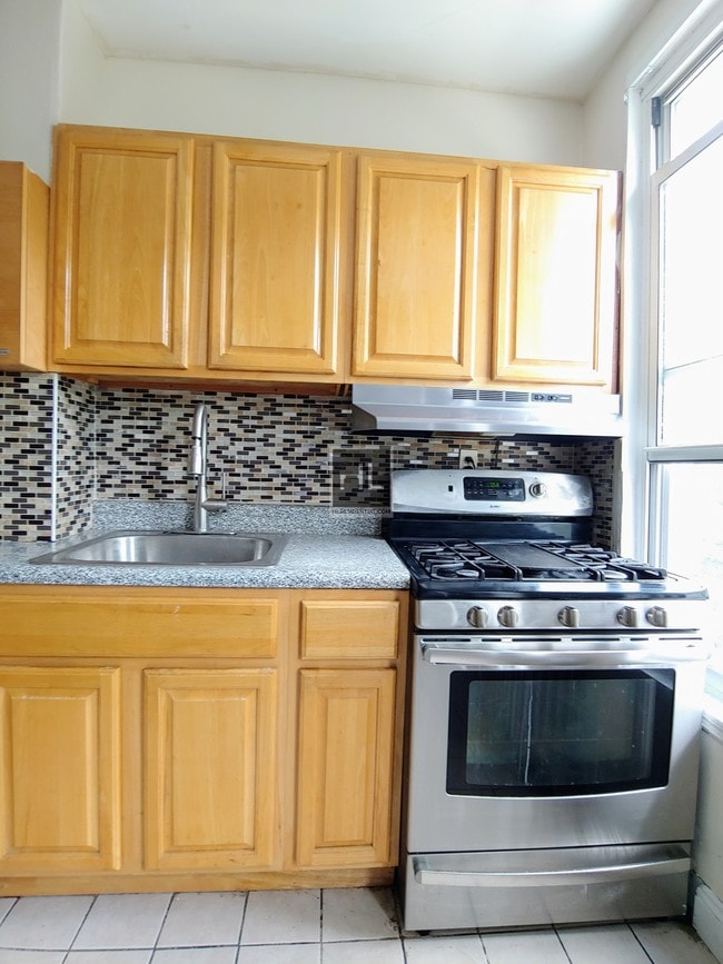 Building Photo - 36 STREET