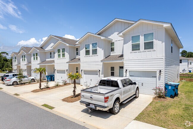 Foto del edificio - Gulf Stream Townhomes