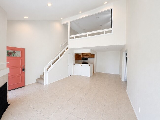Building Photo - 1158 Tivoli Ln