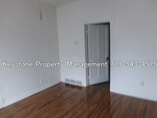 Foto del edificio - ALL Utilities Included with Rent! South-si...