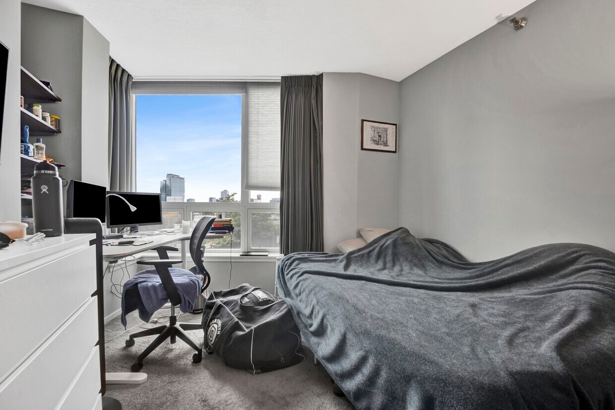 Foto principal - 600 N Kingsbury St