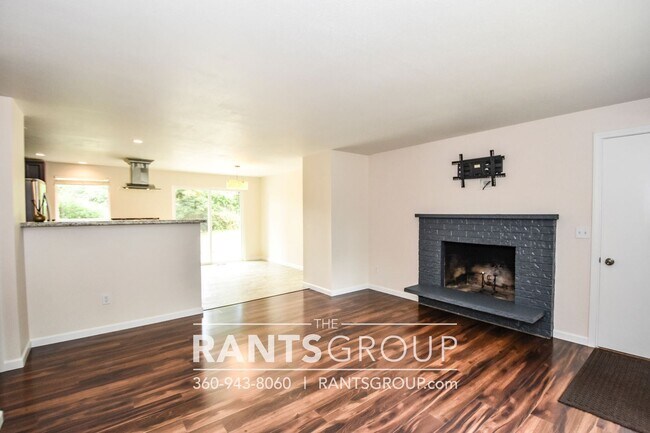 Building Photo - 3 br, 1.5 bath House - 2615 Monterey St SW