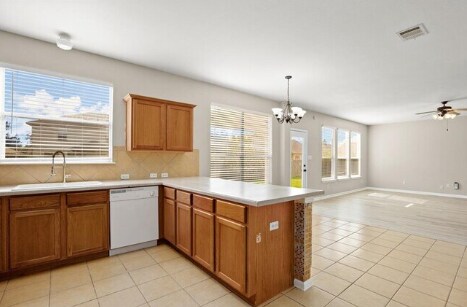 Foto del edificio - 18600 White Water Cove