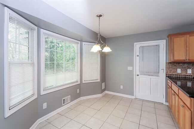 Foto del edificio - 9480 Coleman Rd