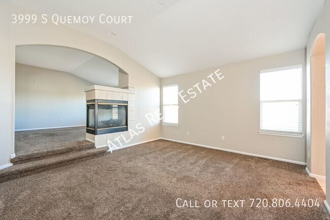 Building Photo - HOLIDAY SPECIAL! 2 WEEKS FREE RENT IF MOVE...