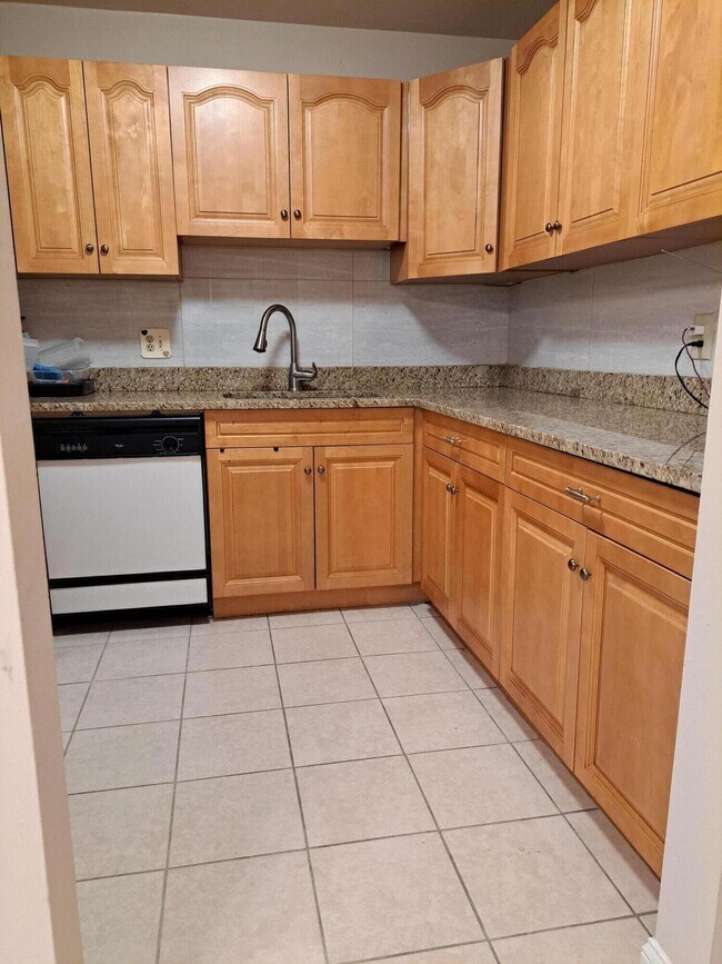 Building Photo - 5800 Fernley Dr W