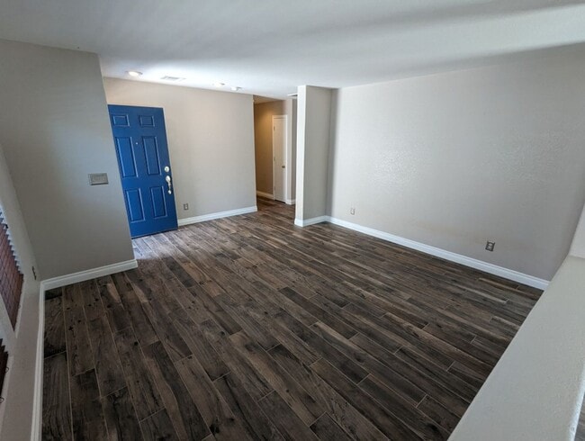 Building Photo - 4917 Hostetler Ave