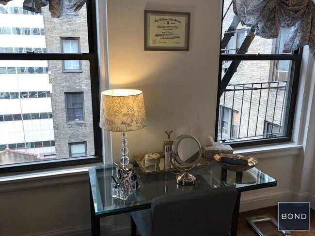 Foto del edificio - 140 E 46th St