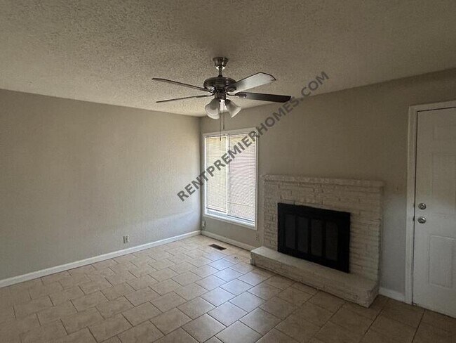 Building Photo - 4819 East 37th St. Tulsa, OK 74135
