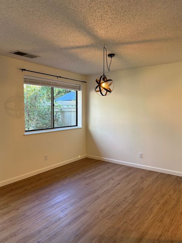 Foto del edificio - 3565 S Gekeler Ln