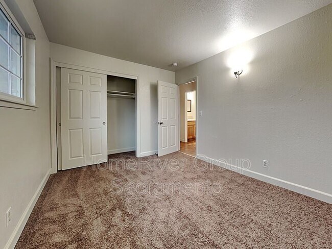 Building Photo - 3701 Morse Ave