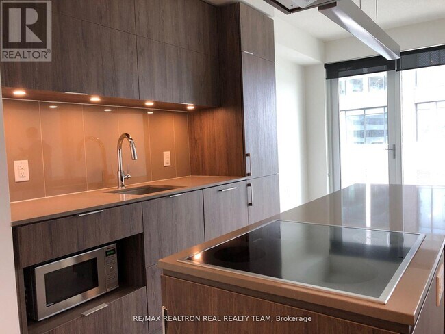 Photo du bâtiment - 15 Lower Jarvis St