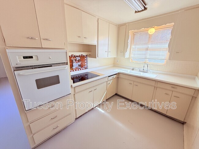 Foto del edificio - 3274 E Benson Hwy