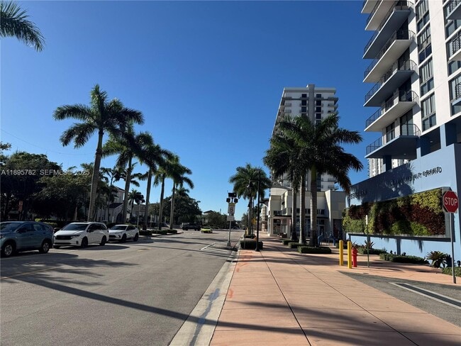 Building Photo - 5350 NW 84th Ave