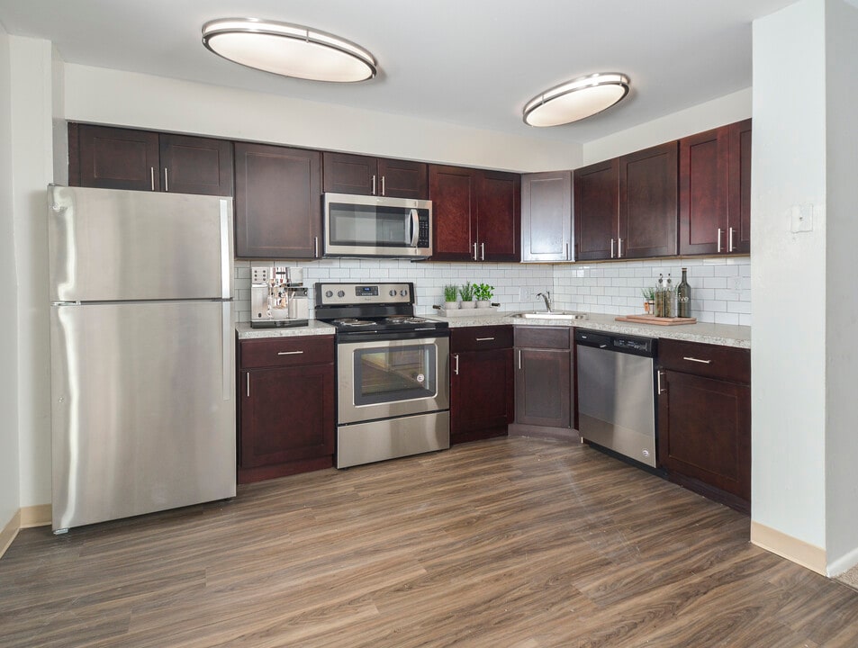 River Pointe Townhomes primary photo