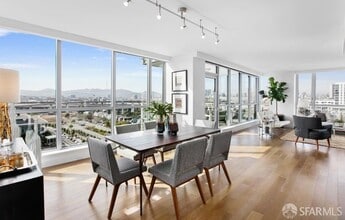 Building Photo - 708 Long Bridge St