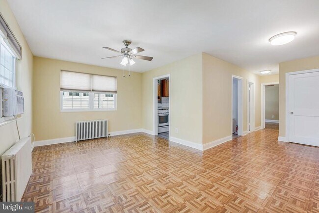 Photo - 2726 Washington Blvd Apartment