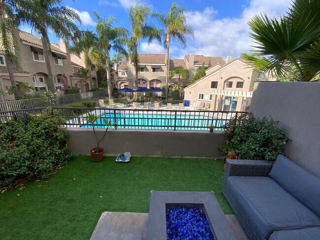 Building Photo - 1321 E Grand Ave