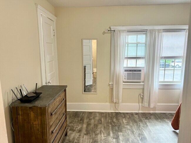 Bedroom Closet - 514 Walnut Ave
