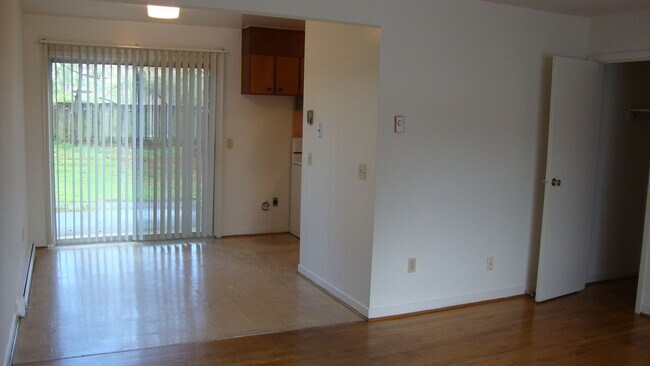 Foto del edificio - Two Bedroom Townhouse