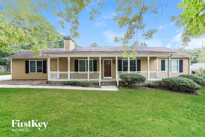 Primary Photo - 135 Lake Cir Dr