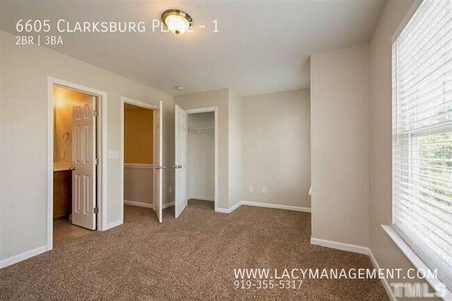 Foto del edificio - 6605 Clarksburg Pl