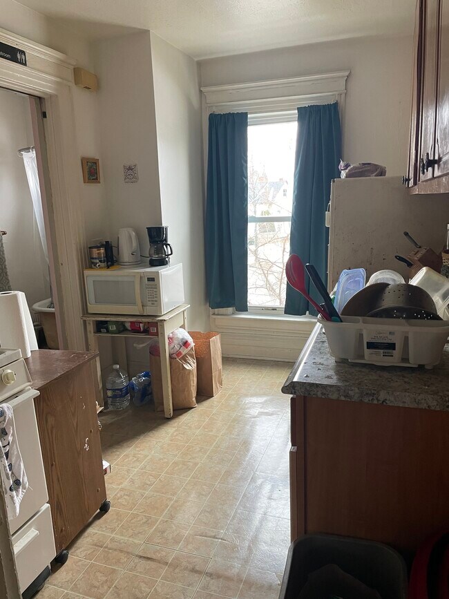 452 Alexander St Unit 4, Rochester, NY 14605 452 Alexander St