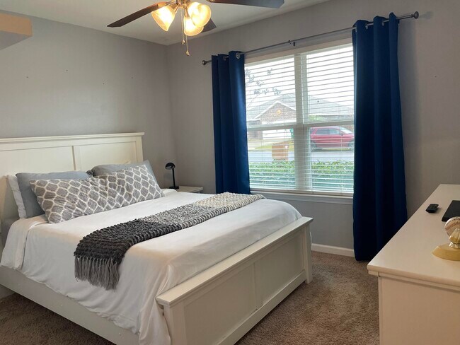 Foto del edificio - 717 Widgeon Wy