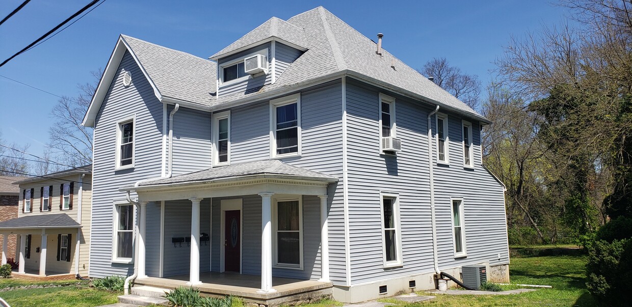 Primary Photo - 648 E 11th Ave