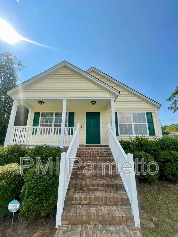 Building Photo - 229 St Andrews Pl Dr