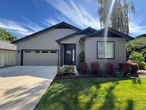 Building Photo - 2435 Bridgewater Way