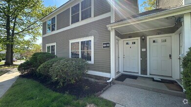 Building Photo - 161 Saco Ave