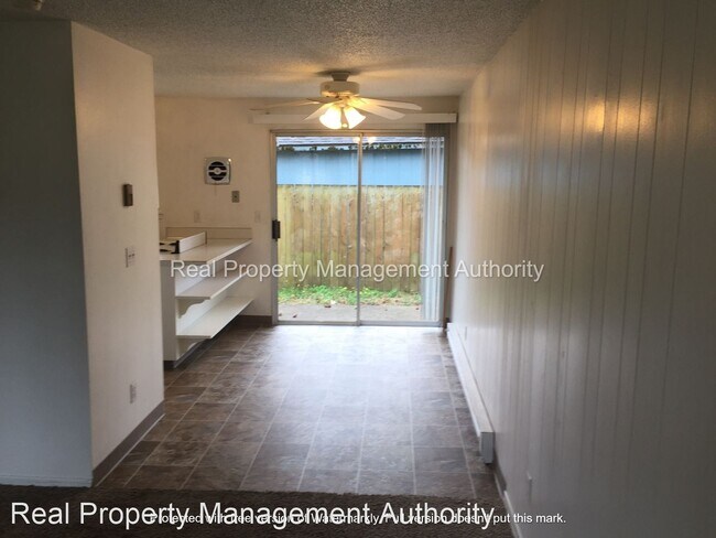 Building Photo - 2 br, 1 bath House - 2718 Q Street Unit B