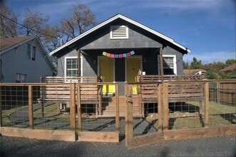 Building Photo - 5917-1-5912 Sherman St