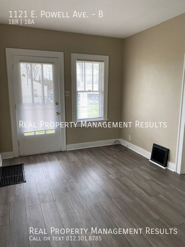 1121 E Powell Ave Unit B, Evansville, IN 47714 Room for Rent in