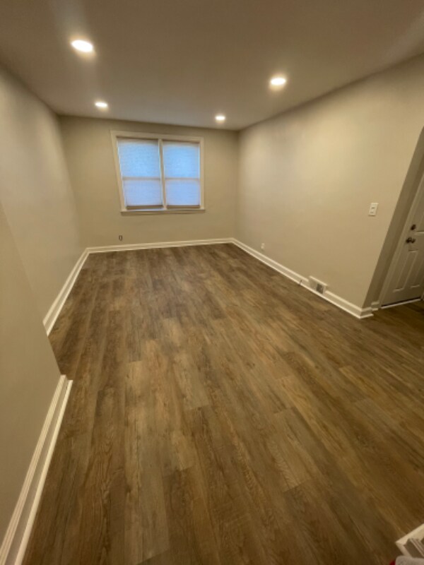 Foto del edificio - 1190 Dermond Rd