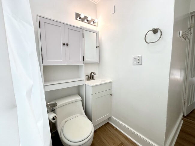 Bathroom w new vanity & storage - 40 Montrepose Ave