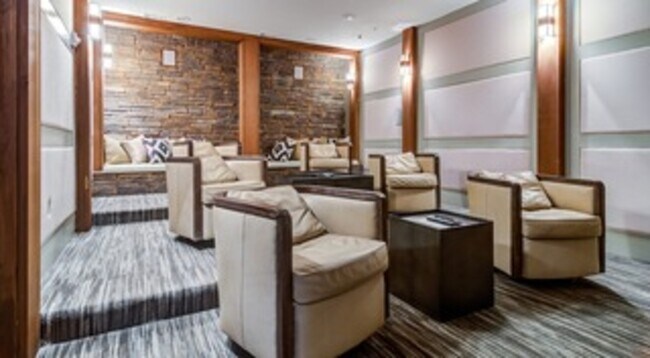 Foto del edificio - 50 Venue Wy