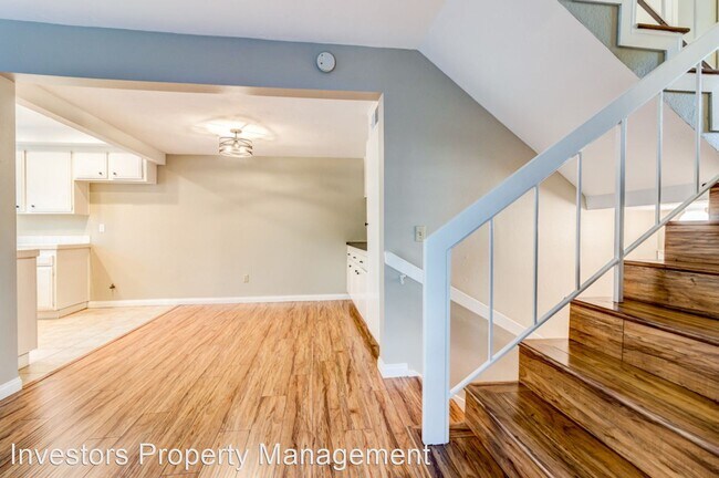 Building Photo - 3 br, 2 bath House - 2322 Conejo Ln. #39