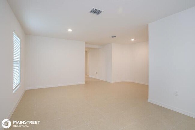 Building Photo - 1122 Union Ave, Mascotte, FL 34753