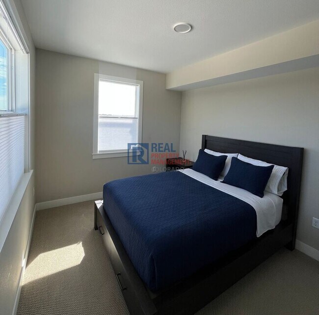 Foto del edificio - 190 S Cherrywood Dr
