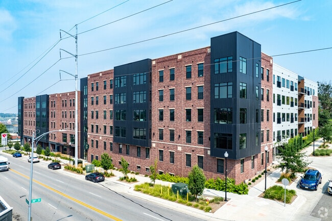 Building Photo - The Cosgrove