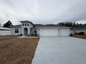 Building Photo - 47 La Mancha Dr